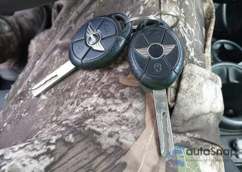 2006 Mini Cooper из США, поврежденный, VIN WMWRC33526TK64879